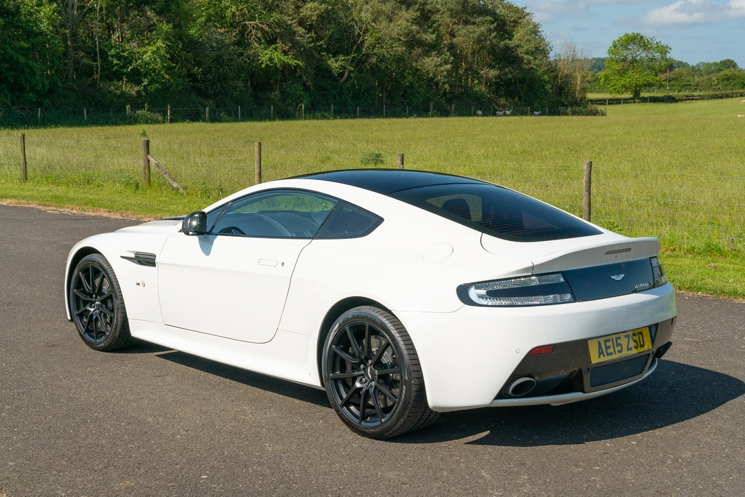 2015 Aston Martin V12 Vantage (2010-2018) - Image 6 of 31