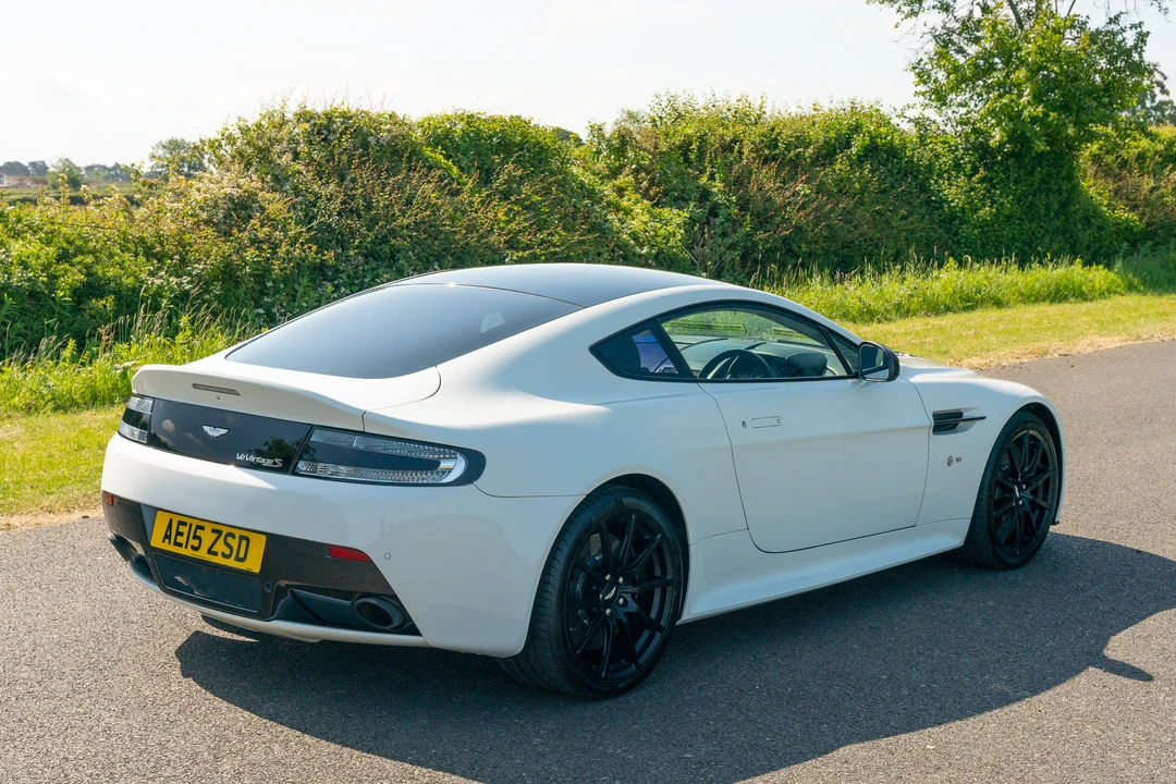2015 Aston Martin V12 Vantage (2010-2018) - Image 8 of 31