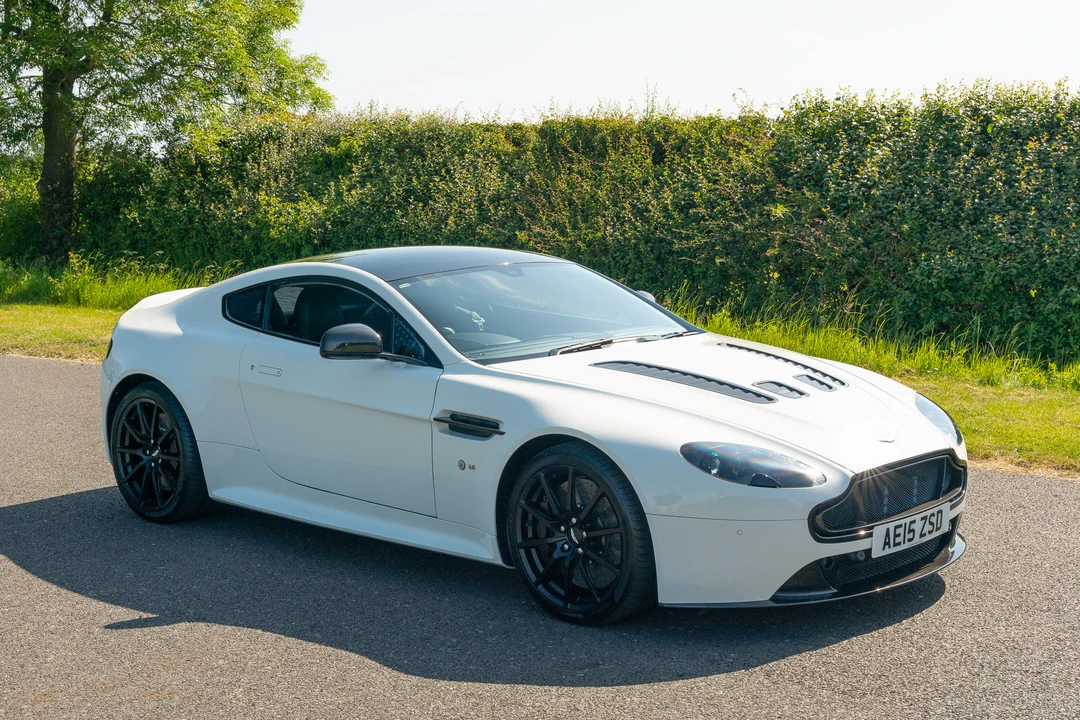 2015 Aston Martin V12 Vantage (2010-2018) - Image 10 of 31