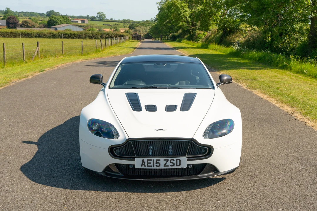 2015 Aston Martin V12 Vantage (2010-2018) - Image 3 of 31