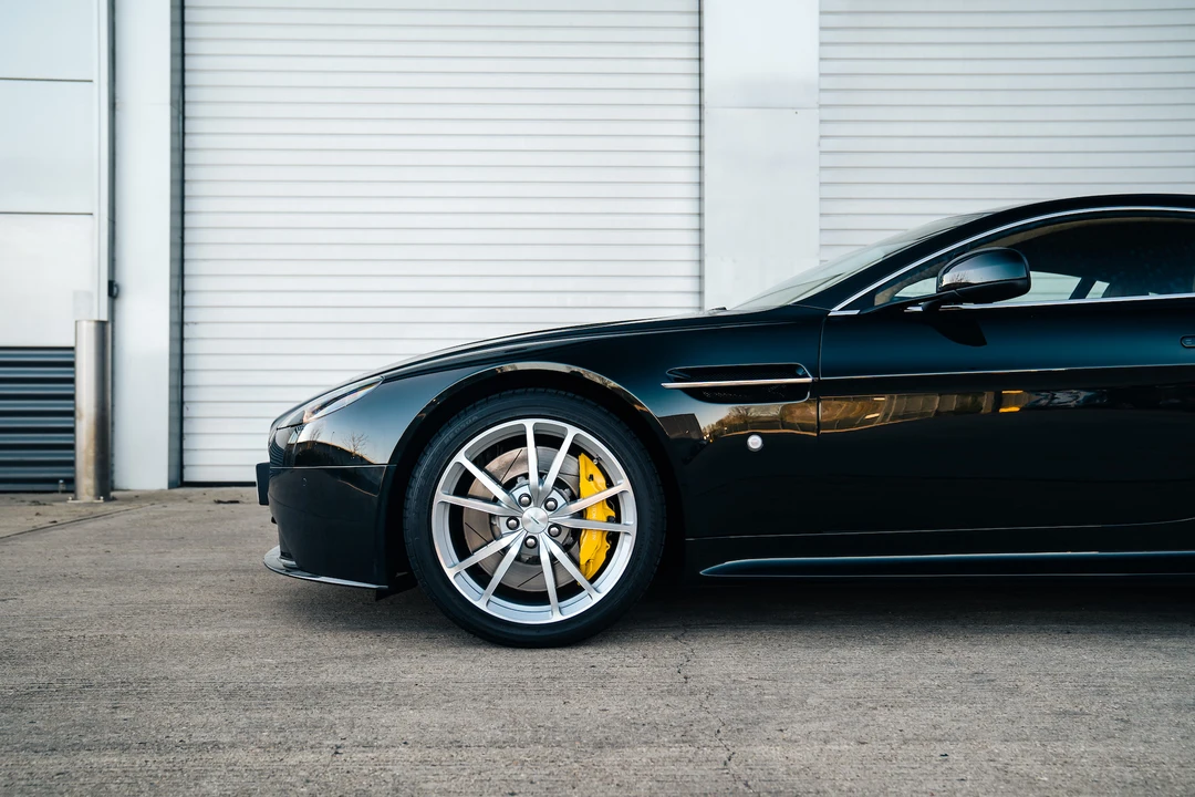 2015 Aston Martin V8 Vantage (2006-2017) - Image 27 of 31