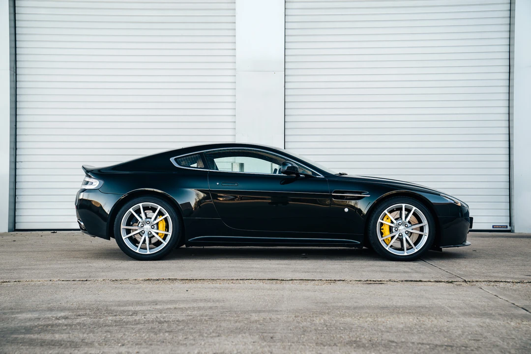 2015 Aston Martin V8 Vantage (2006-2017) - Image 5 of 31