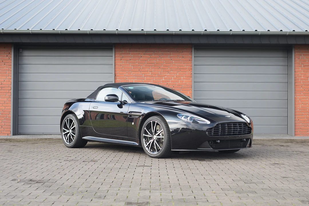2015 Aston Martin V8 Vantage (2006-2017) - Image 6 of 31