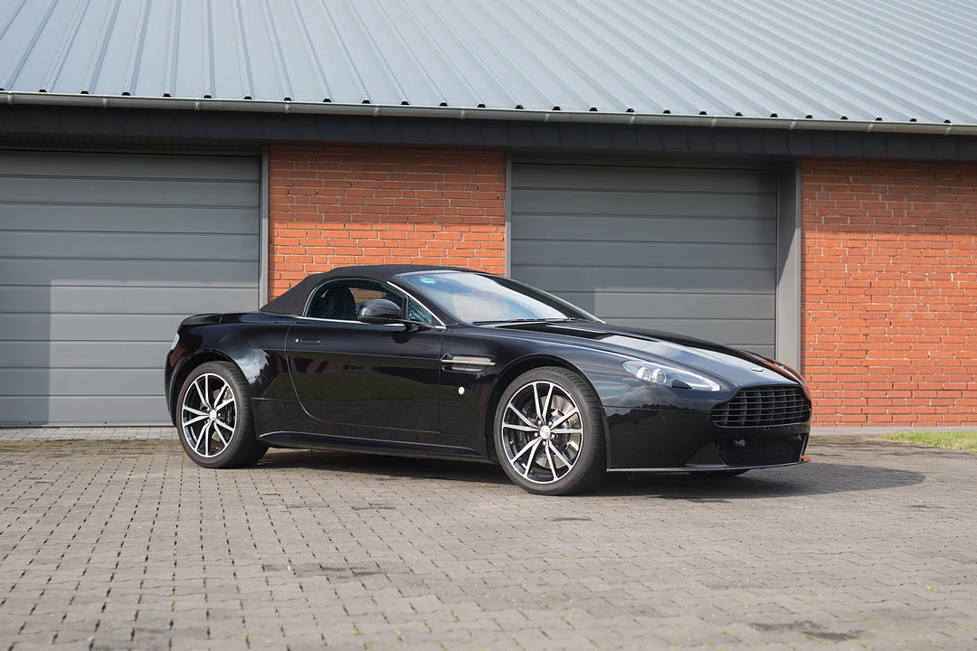 2015 Aston Martin V8 Vantage (2006-2017) - Image 9 of 31