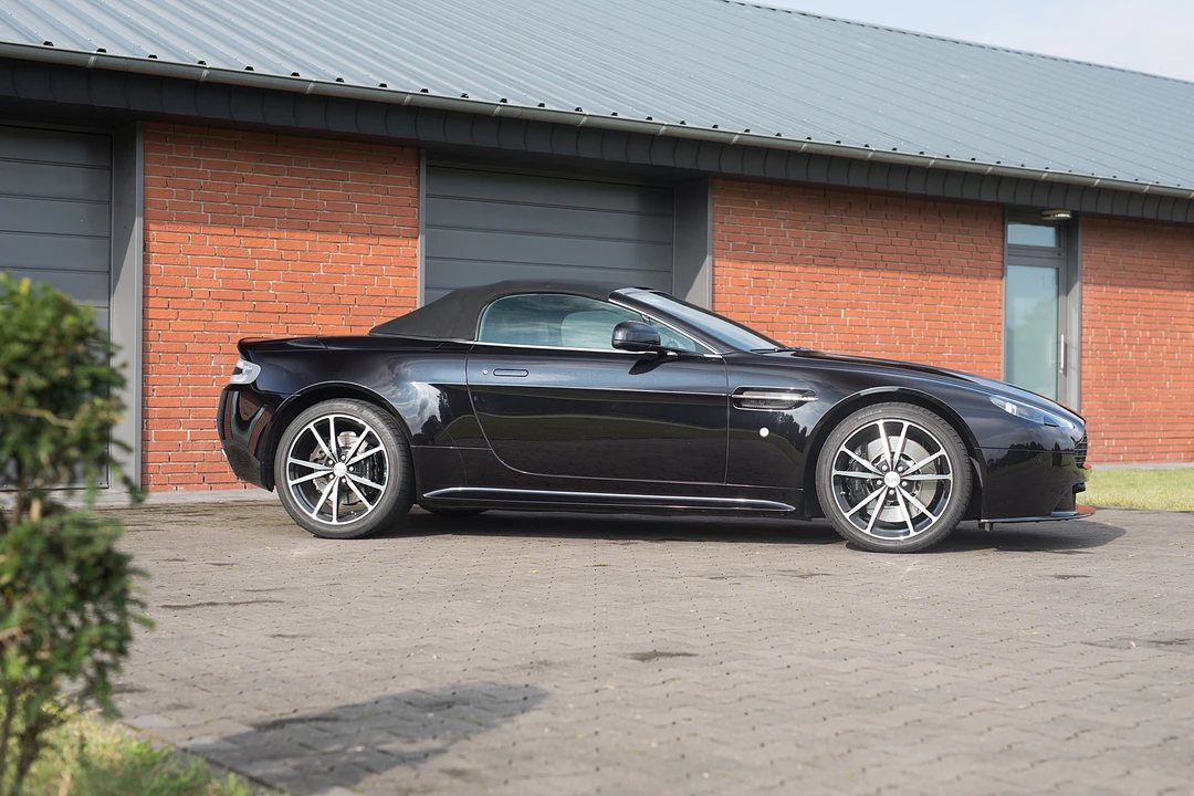 2015 Aston Martin V8 Vantage (2006-2017) - Image 10 of 31