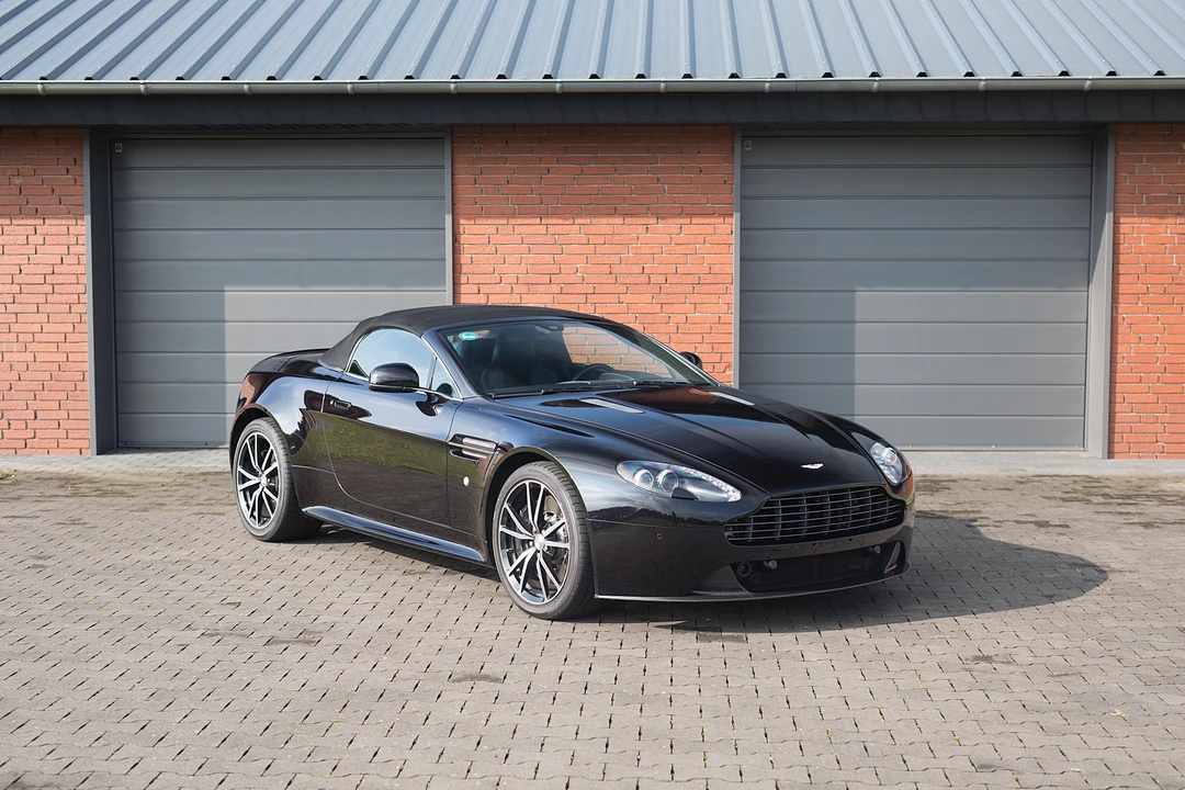 2015 Aston Martin V8 Vantage (2006-2017) - Image 13 of 31