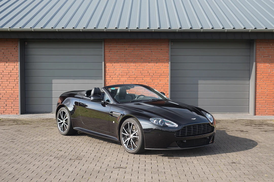 2015 Aston Martin V8 Vantage (2006-2017) - Image 19 of 31