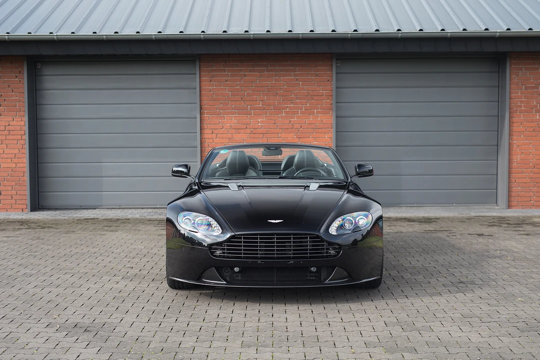 2015 Aston Martin V8 Vantage (2006-2017) - Image 14 of 31