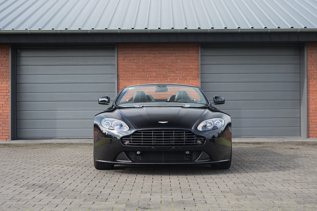2015 Aston Martin V8 Vantage (2006-2017) - Image 15 of 31