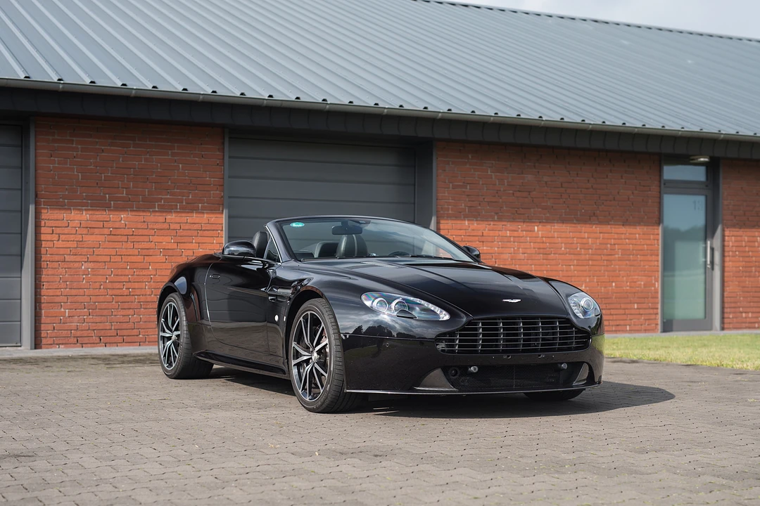 2015 Aston Martin V8 Vantage (2006-2017) - Image 18 of 31