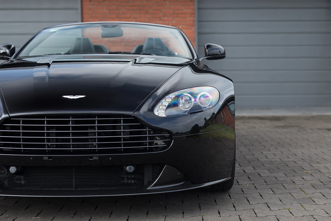 2015 Aston Martin V8 Vantage (2006-2017) - Image 26 of 31