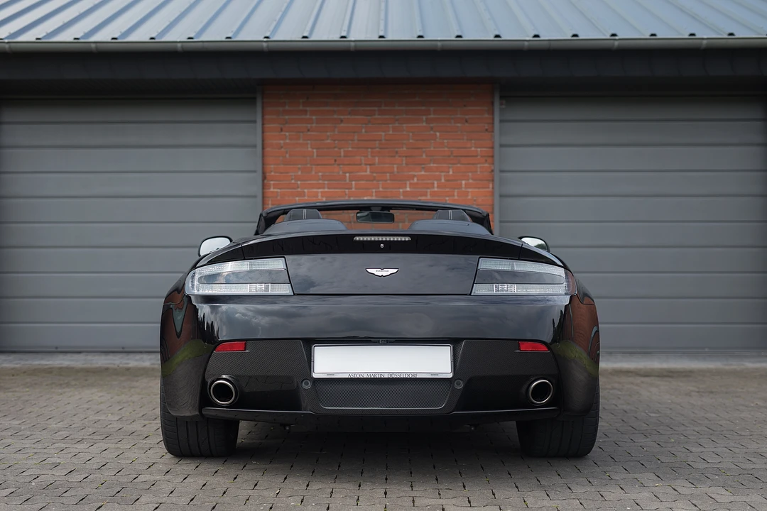 2015 Aston Martin V8 Vantage (2006-2017) - Image 4 of 31