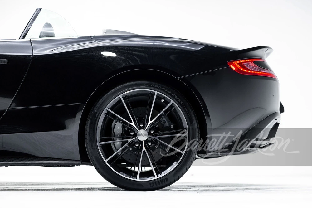 2015 Aston Martin Vanquish 2nd Gen - Image 26 of 31