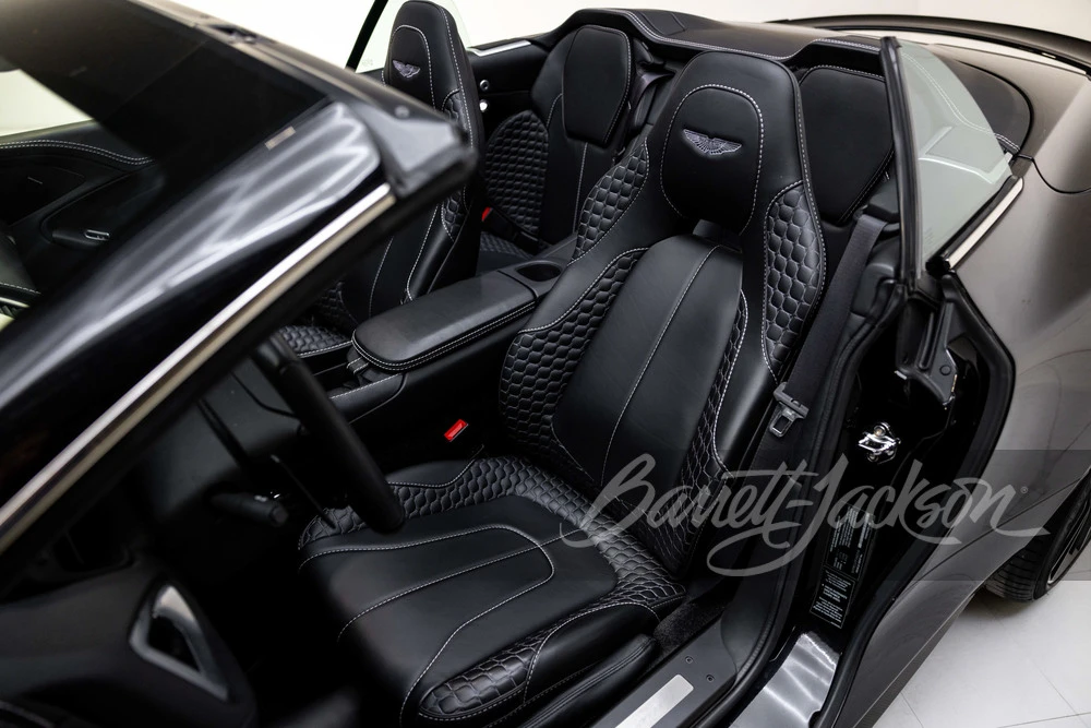 2015 Aston Martin Vanquish 2nd Gen - Image 27 of 31