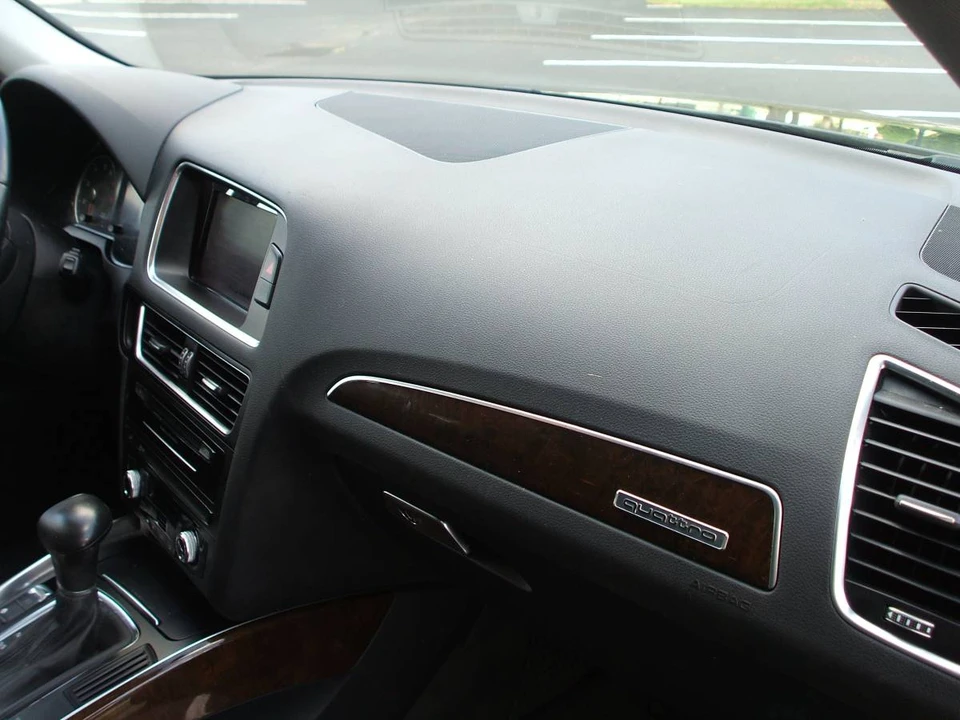 2015 Audi 8R Q5 - Image 10 of 24