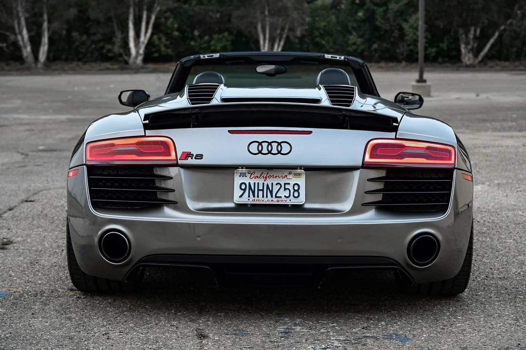 2015 Audi 42 R8 - Image 8 of 17
