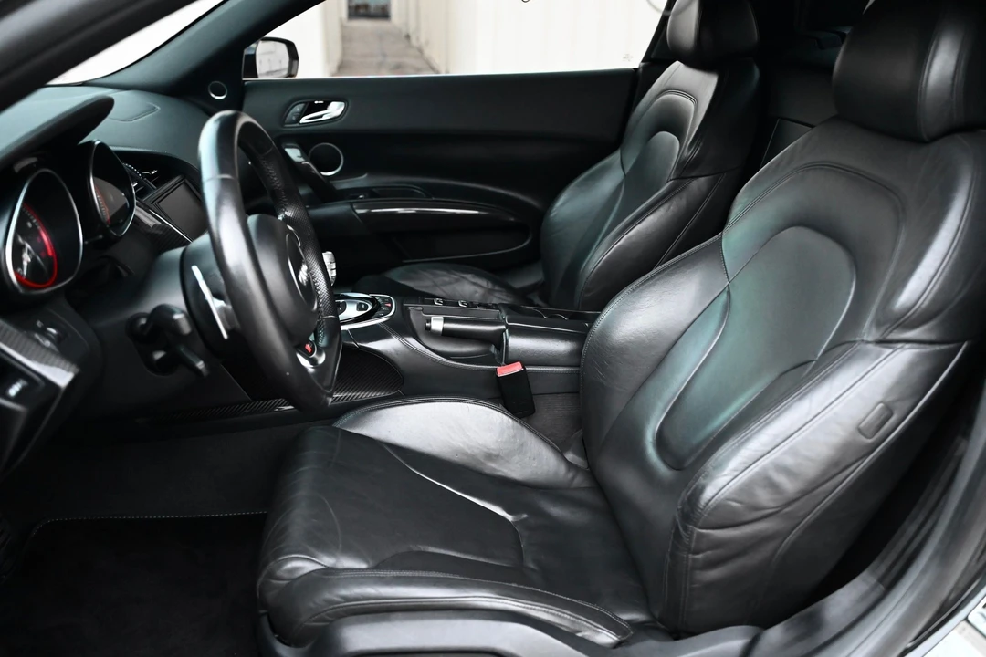 2015 Audi 42 R8 - Image 12 of 17
