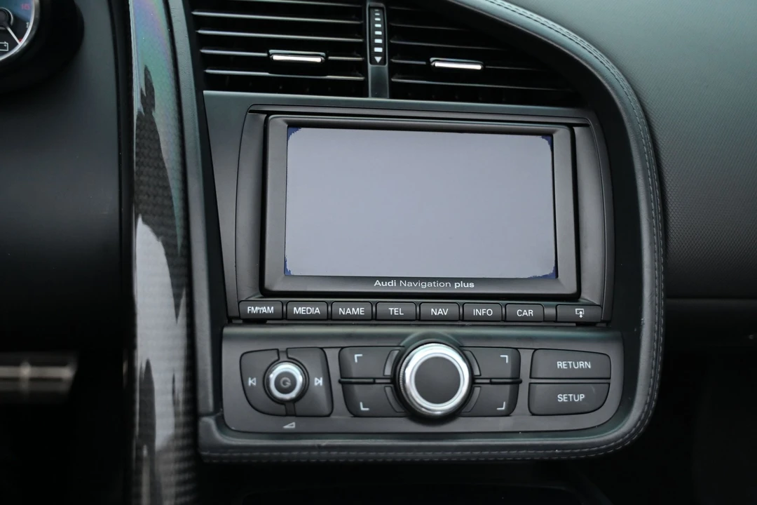 2015 Audi 42 R8 - Image 14 of 17