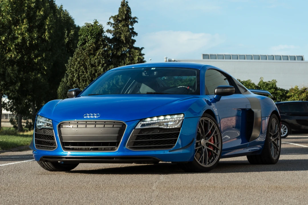 2015 Audi 42 R8 - Image 2 of 31