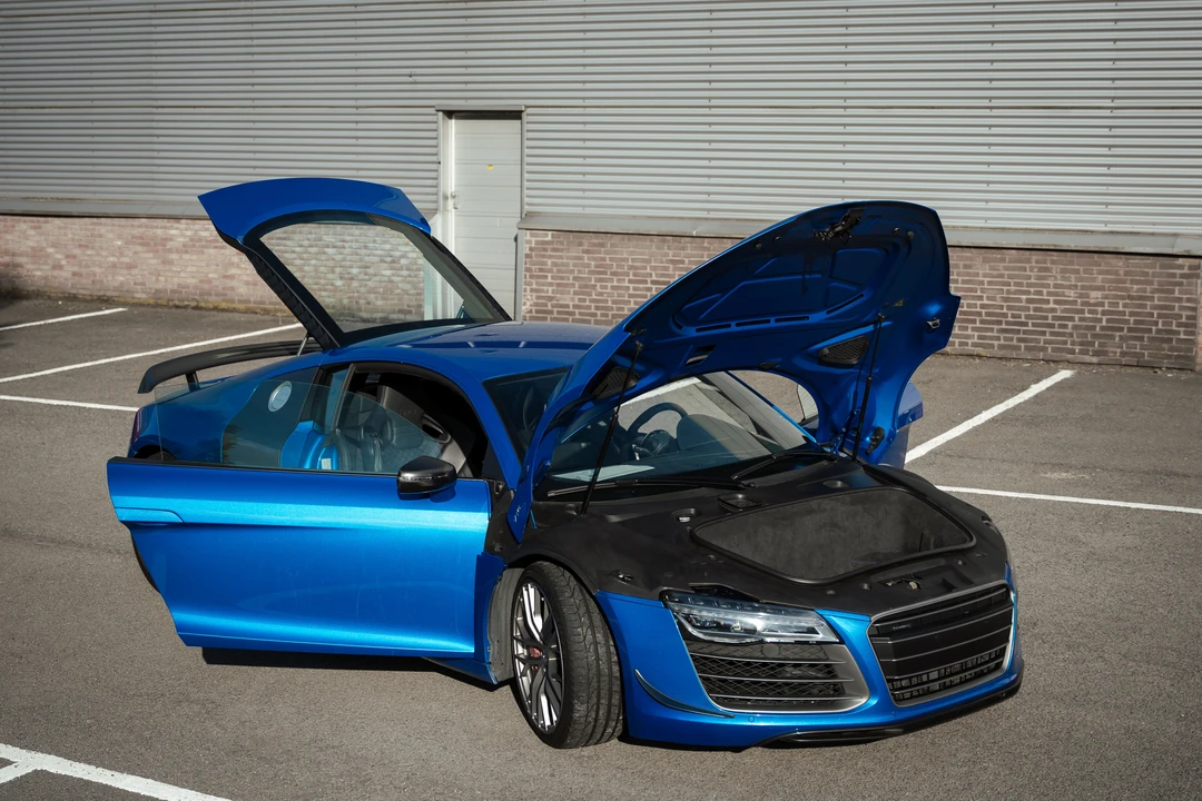2015 Audi 42 R8 - Image 29 of 31