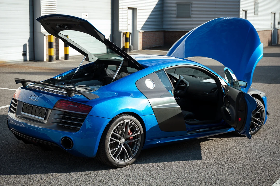 2015 Audi 42 R8 - Image 30 of 31