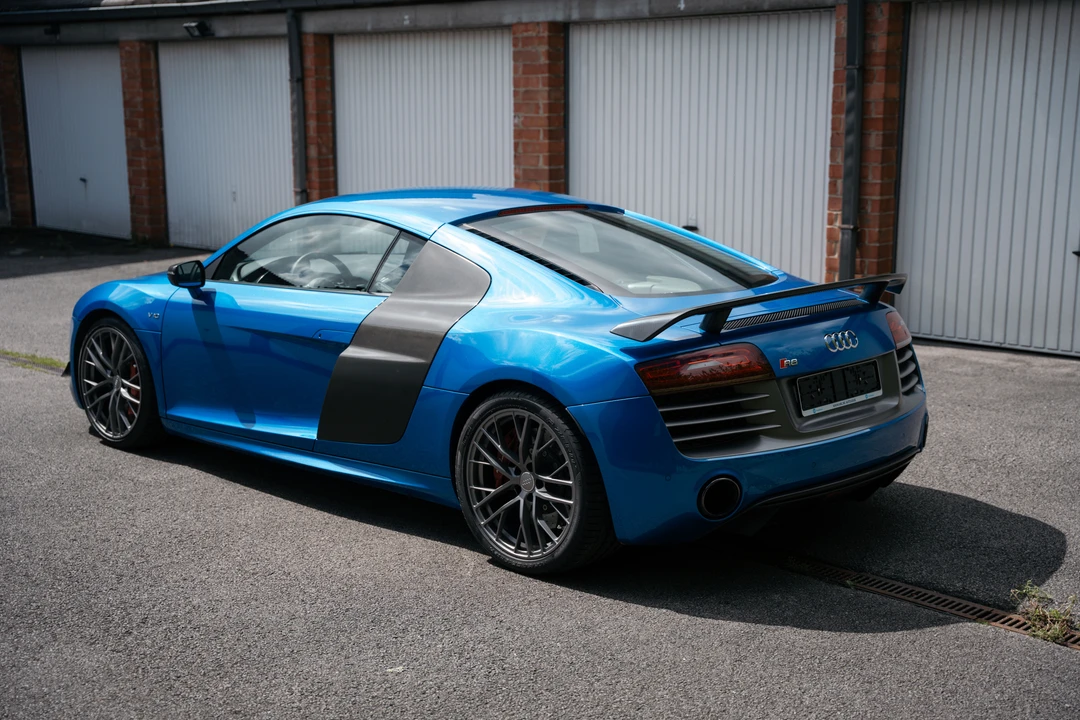 2015 Audi 42 R8 - Image 20 of 31