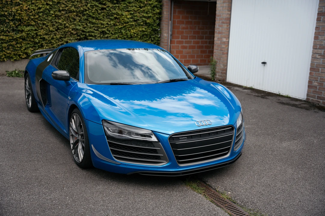 2015 Audi 42 R8 - Image 8 of 31