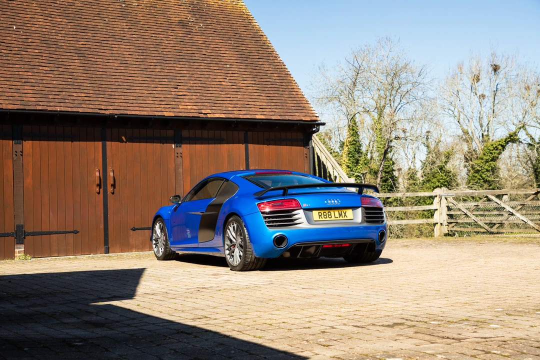 2015 Audi 42 R8 - Image 14 of 31