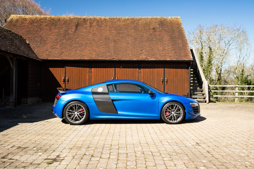 2015 Audi 42 R8 - Image 9 of 31