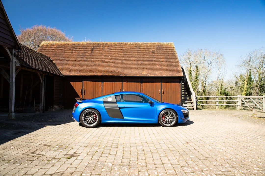 2015 Audi 42 R8 - Image 16 of 31