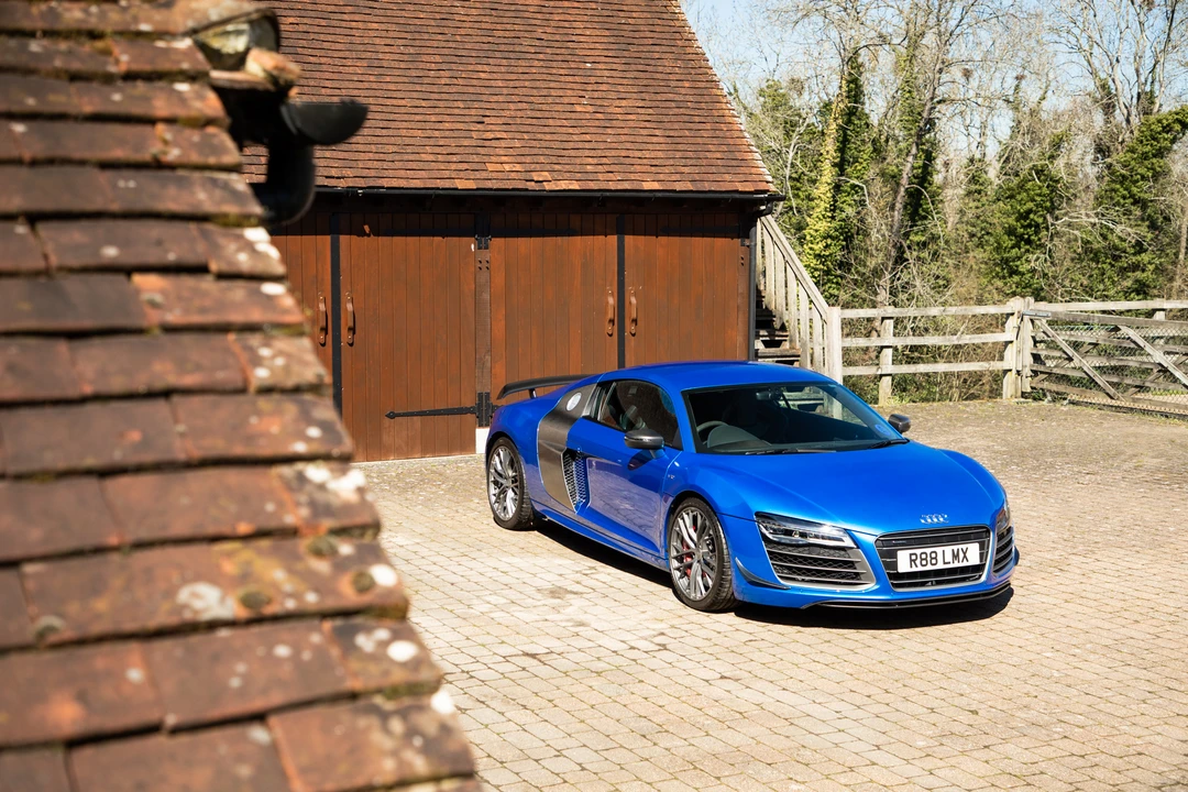 2015 Audi 42 R8 - Image 12 of 31