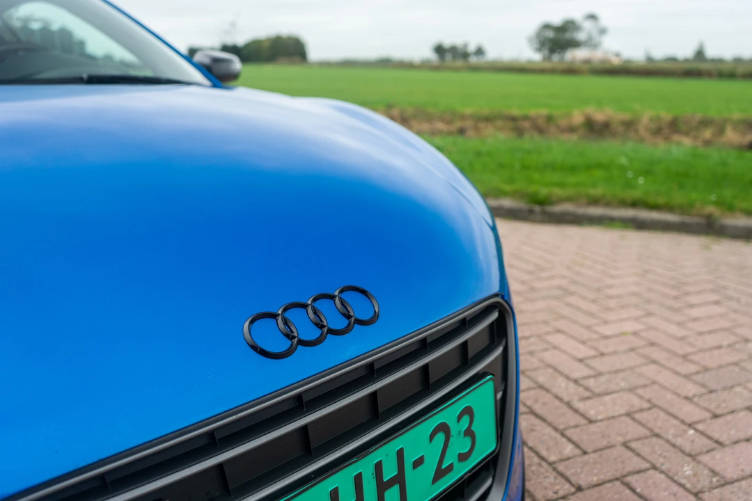 2015 Audi 42 R8 - Image 25 of 31
