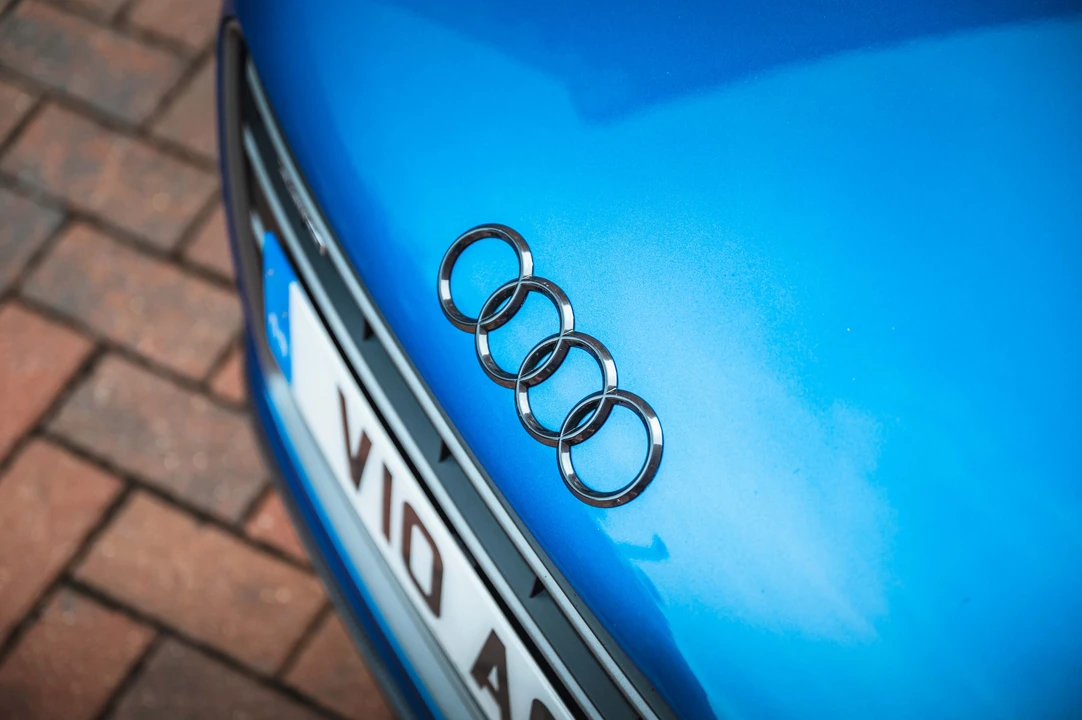 2015 Audi 42 R8 - Image 28 of 31