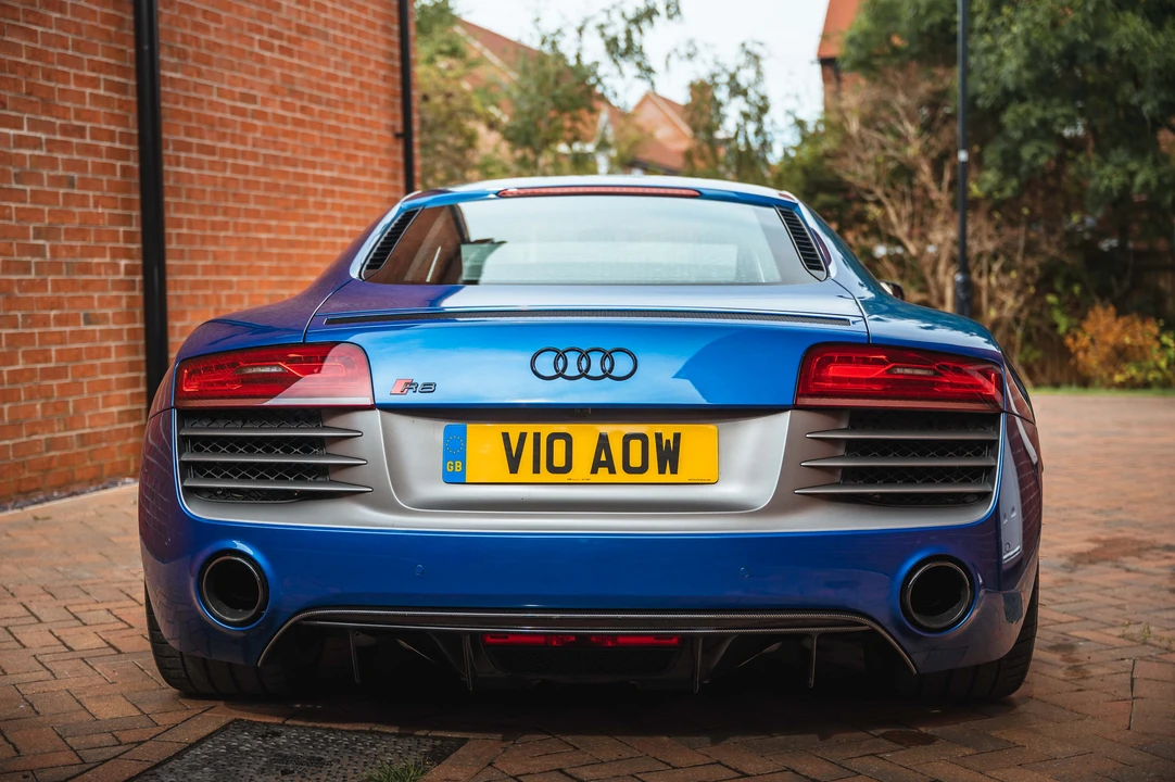 2015 Audi 42 R8 - Image 20 of 31