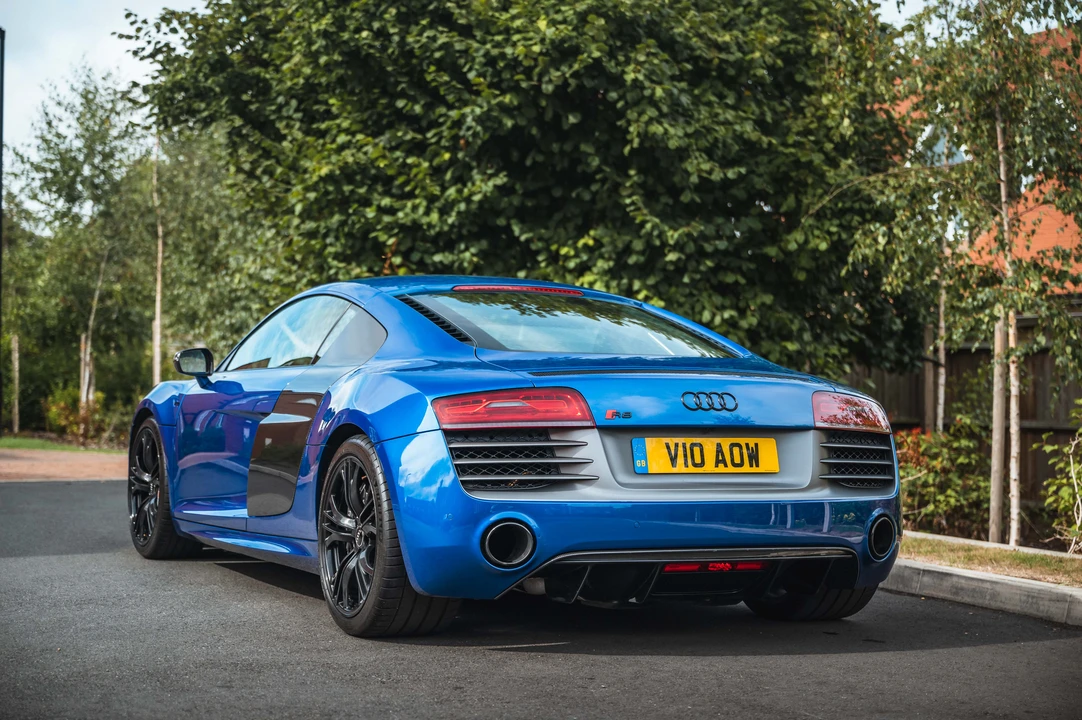 2015 Audi 42 R8 - Image 9 of 31