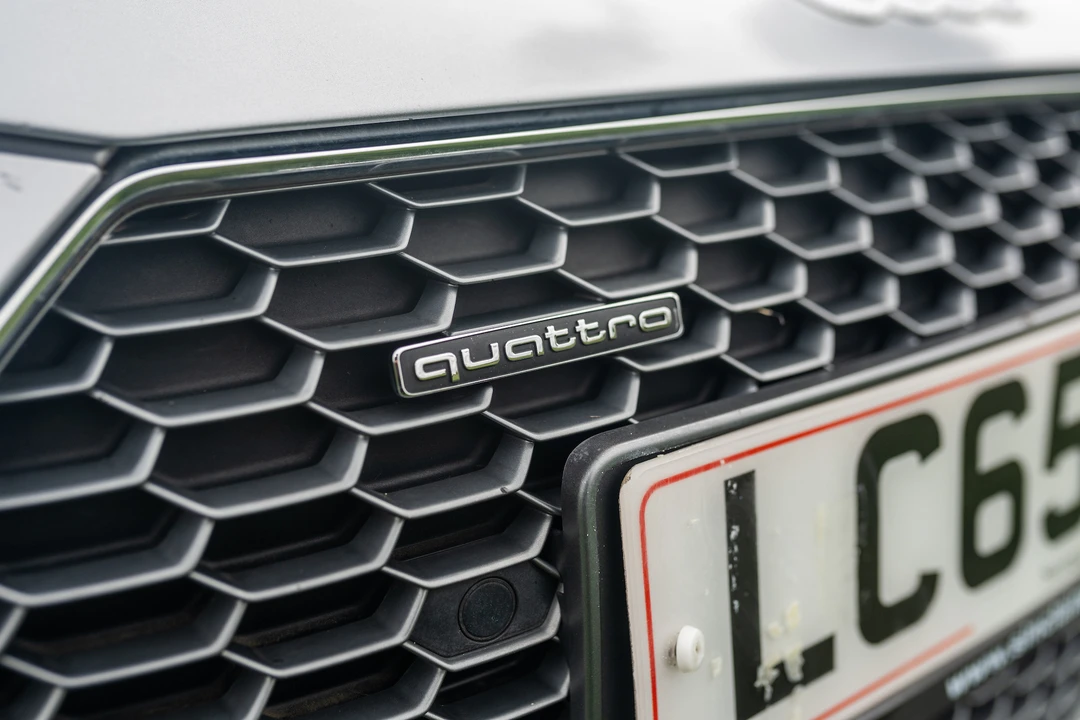2015 Audi 42 R8 - Image 22 of 31
