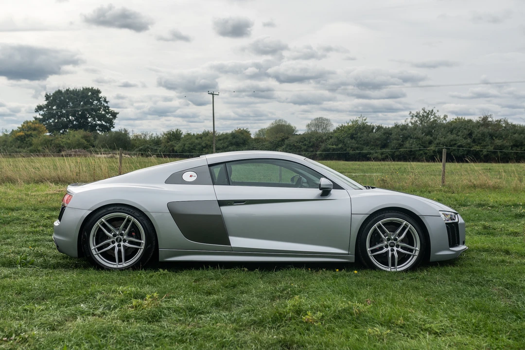 2015 Audi 42 R8 - Image 9 of 31