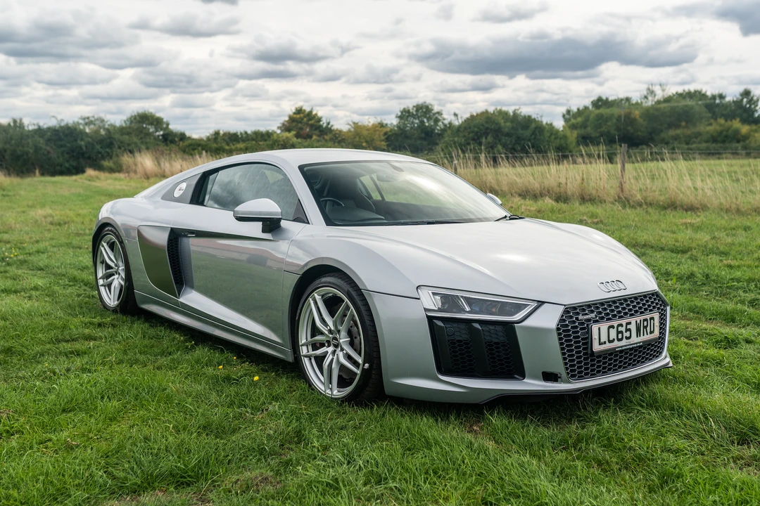 2015 Audi 42 R8 - Image 10 of 31