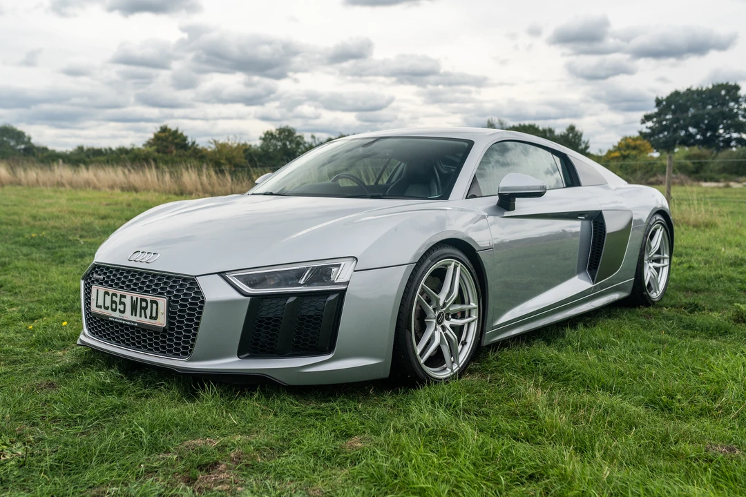 2015 Audi 42 R8 - Image 4 of 31