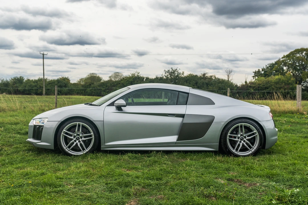 2015 Audi 42 R8 - Image 5 of 31