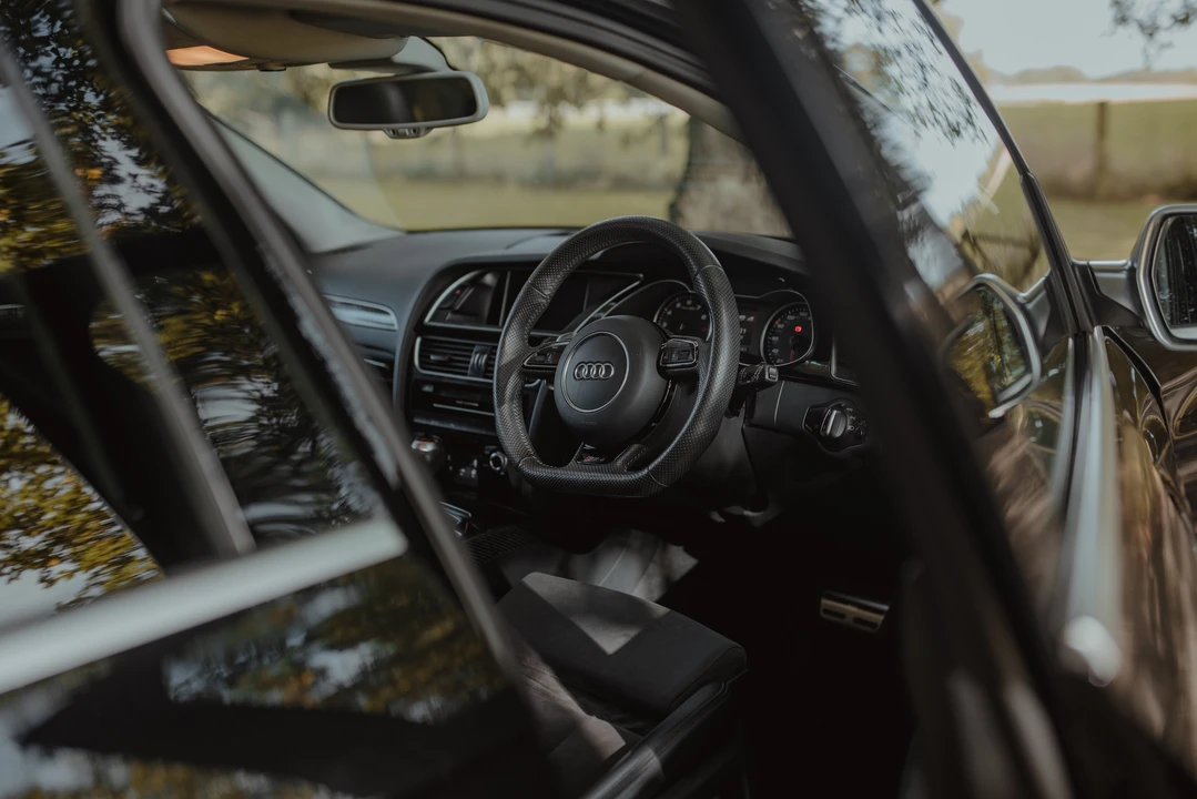 2015 Audi B8 RS4 - Image 29 of 31