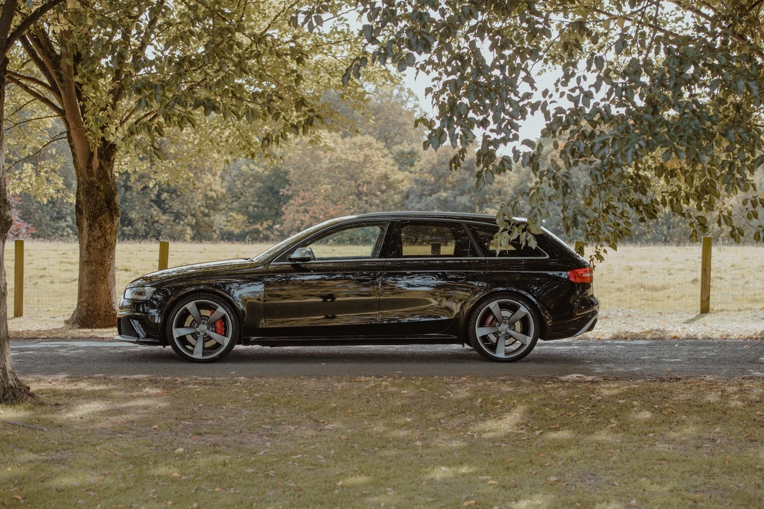 2015 Audi B8 RS4 - Image 5 of 31