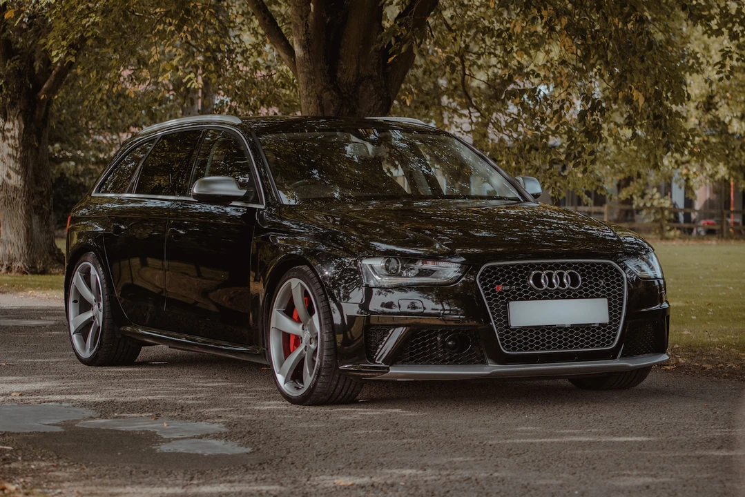 2015 Audi B8 RS4 - Image 2 of 31
