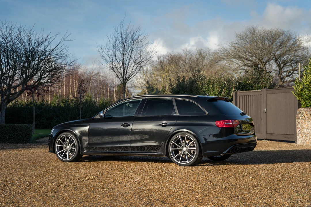 2015 Audi B8 RS4 - Image 5 of 31