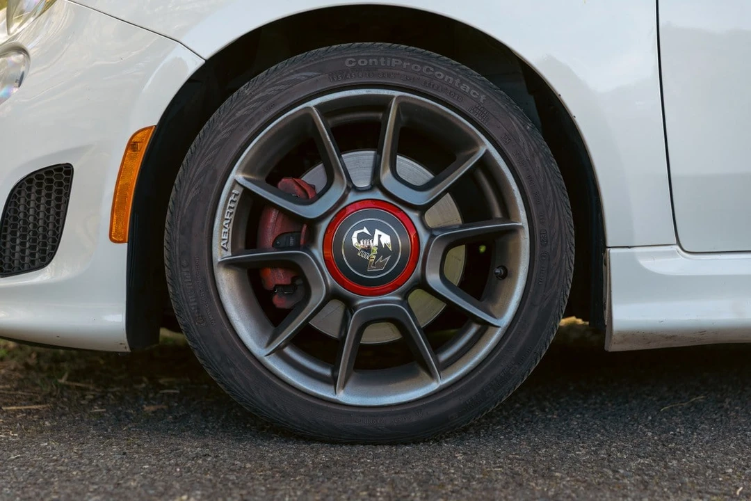 2015 Abarth - Image 22 of 30