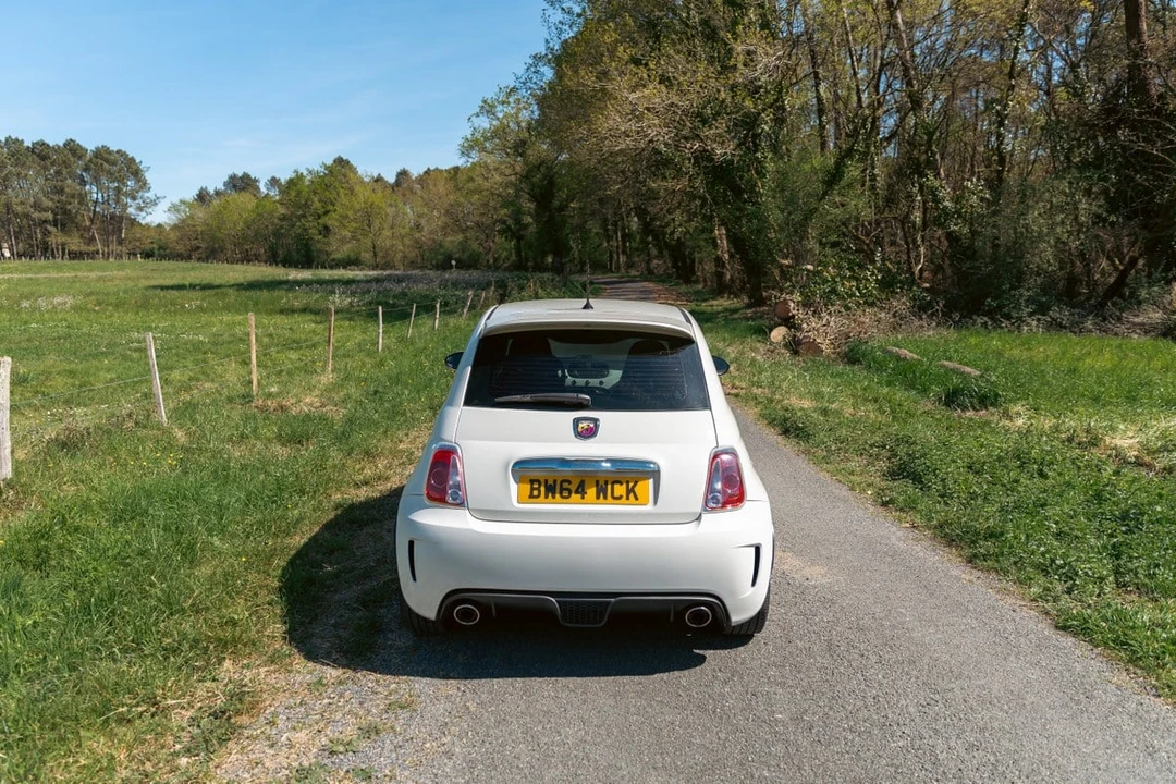 2015 Abarth - Image 9 of 30