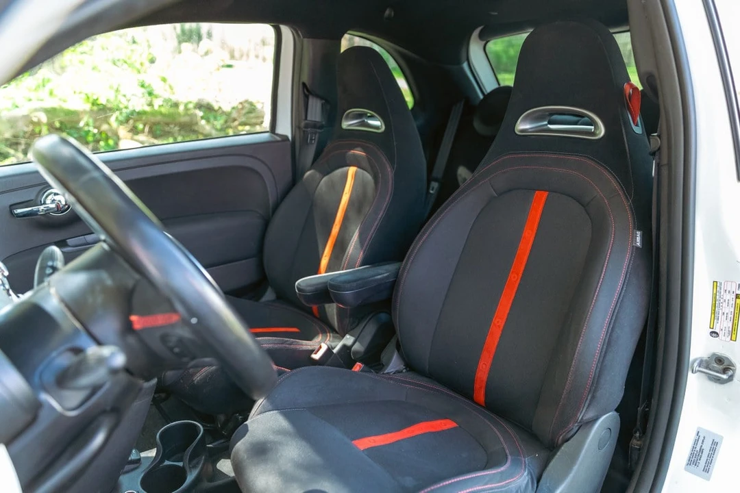 2015 Abarth - Image 18 of 30
