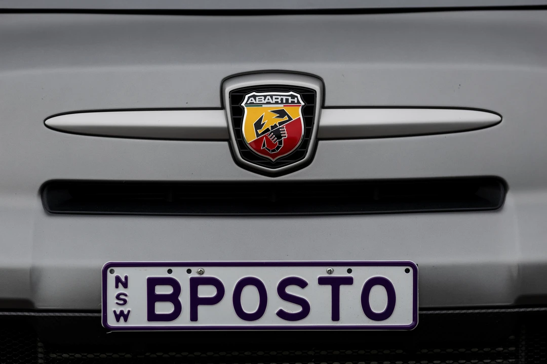 2015 Fiat Abarth 500 - Image 27 of 31