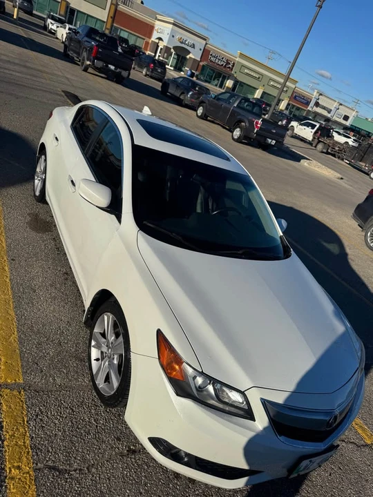 2015 Acura ILX - Image 5 of 11