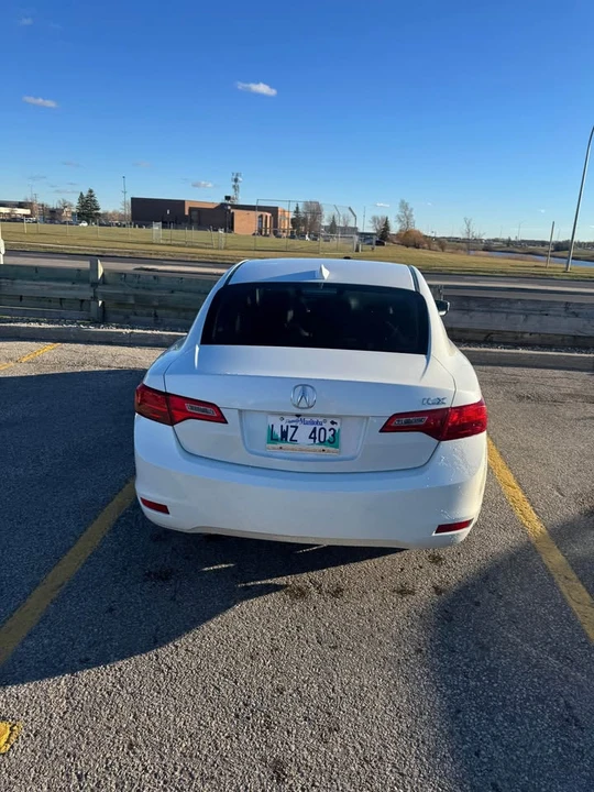 2015 Acura ILX - Image 2 of 11